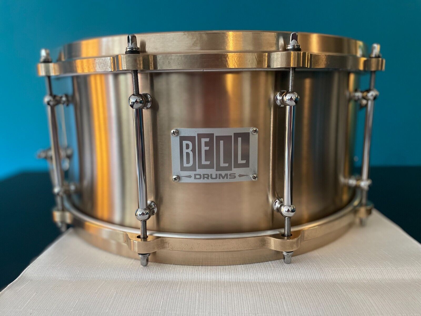 Get Your Groove On with Our Premium Bell Snare Drum!
