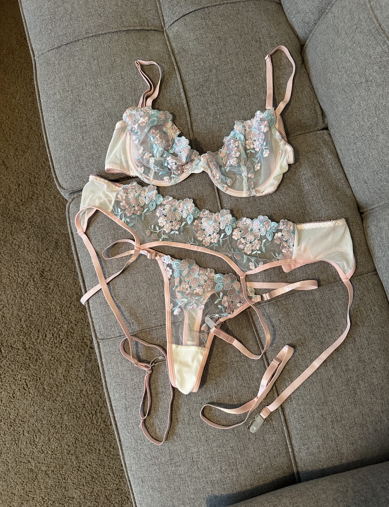 Blue / Pink Lace Lingerie - Image 2