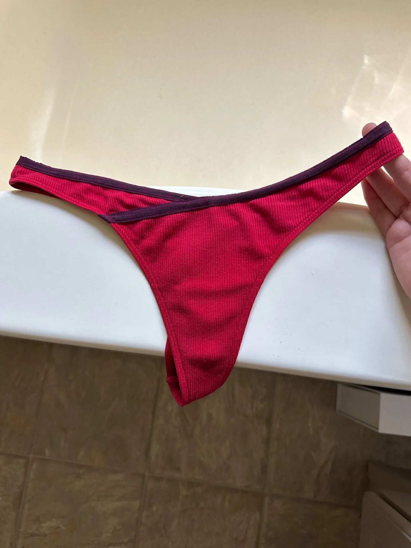 💧 SUPER SWEATY GYM THONG 💧 - Image 1